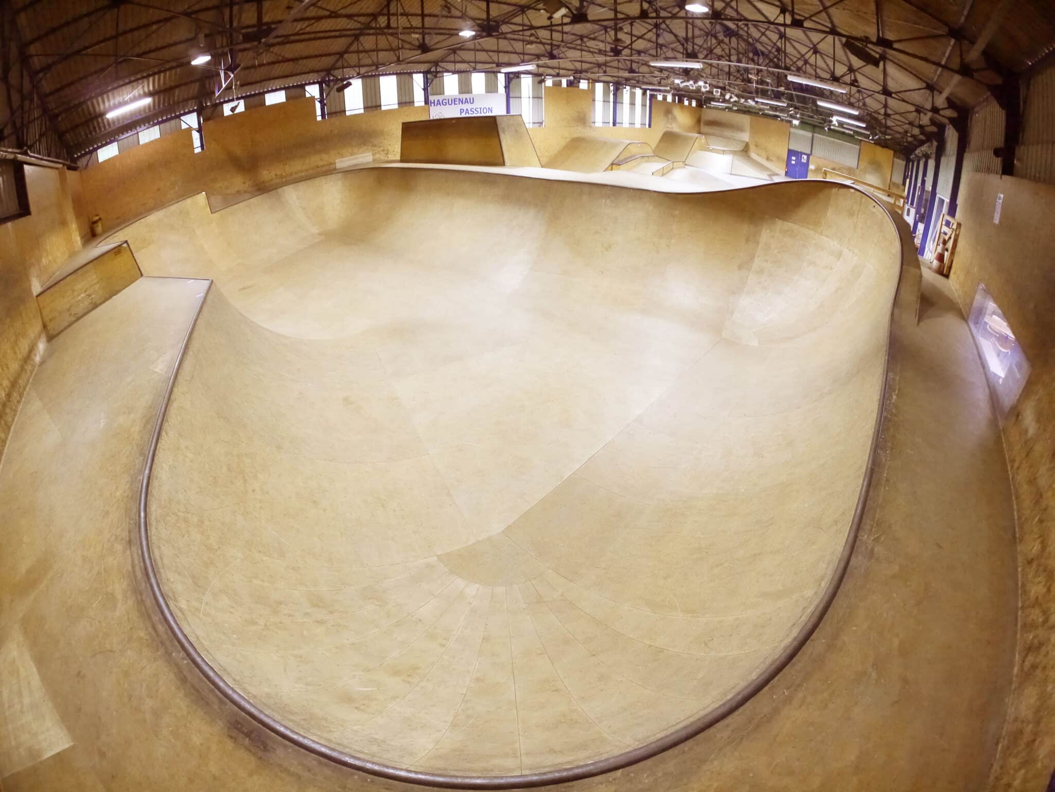 Bowl du skatepark d'Haguenau, une conception Evolving Skatepark